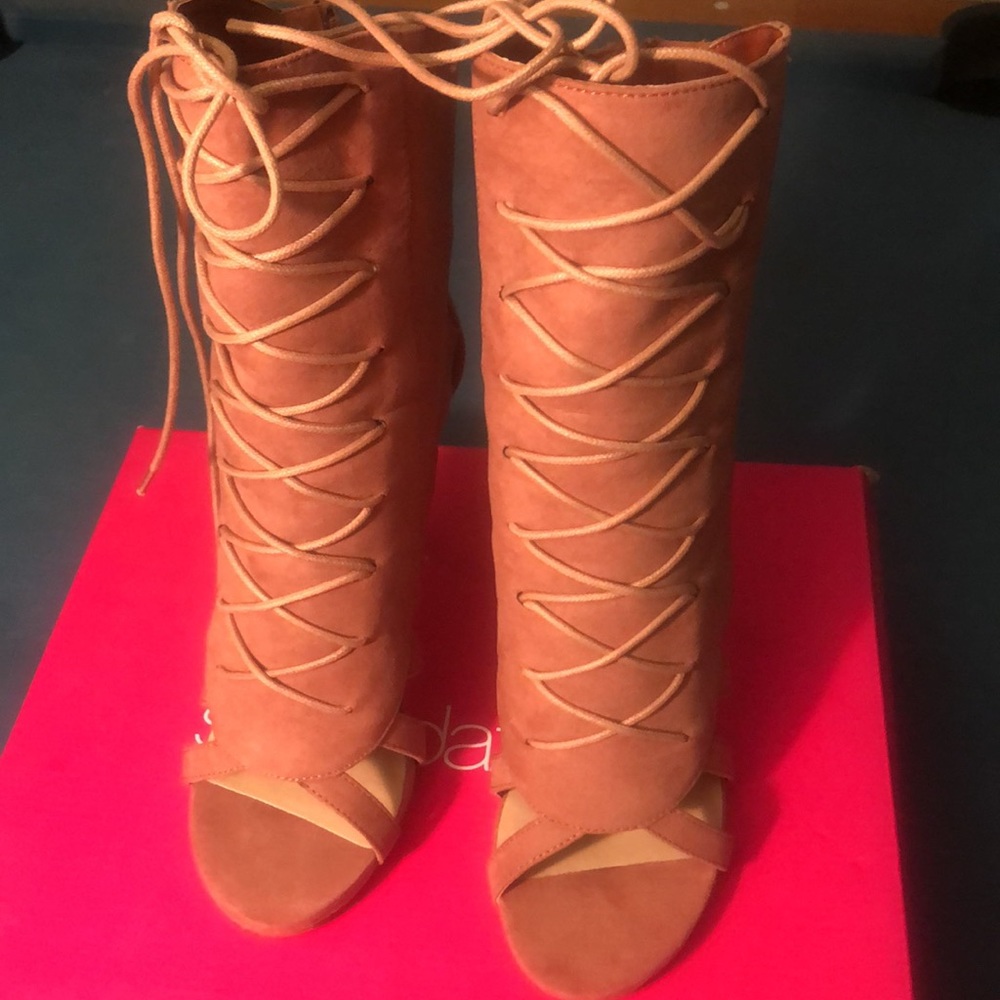 Women shoedazzle heels
